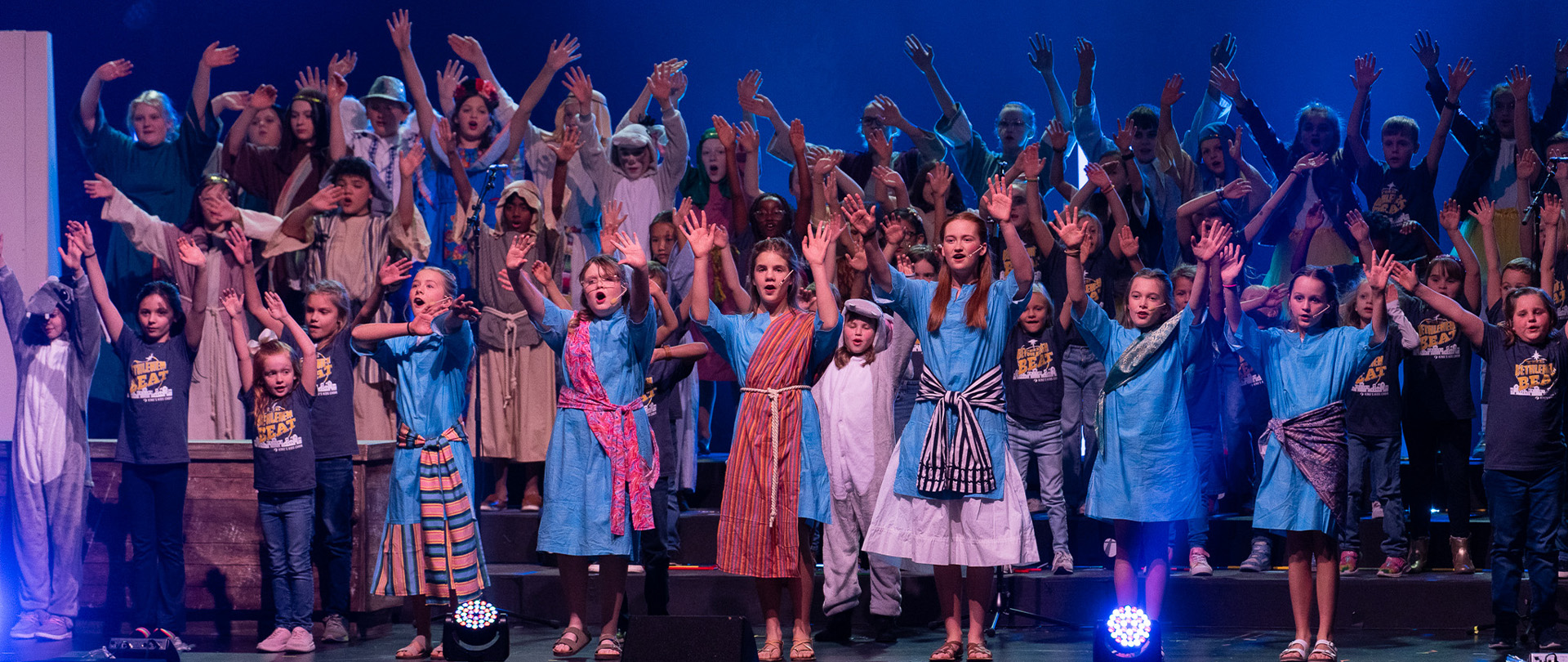 Kids Choirs

HAVE A KID WHO LOVES TO SING? 


Sign them up for one of our Kids Choirs (Preschool up to Grade 7)!
