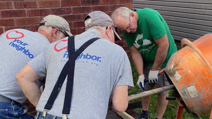 Community One

HELPING NEIGHBORS LOVE NEIGHBORS.

Brokenness in the physical environment creates barriers to thriving for our neighbors. Community One (402 S Green River Rd, Evansville, Ind.) helps people, restores homes, and revitalizes neighborhoods.

